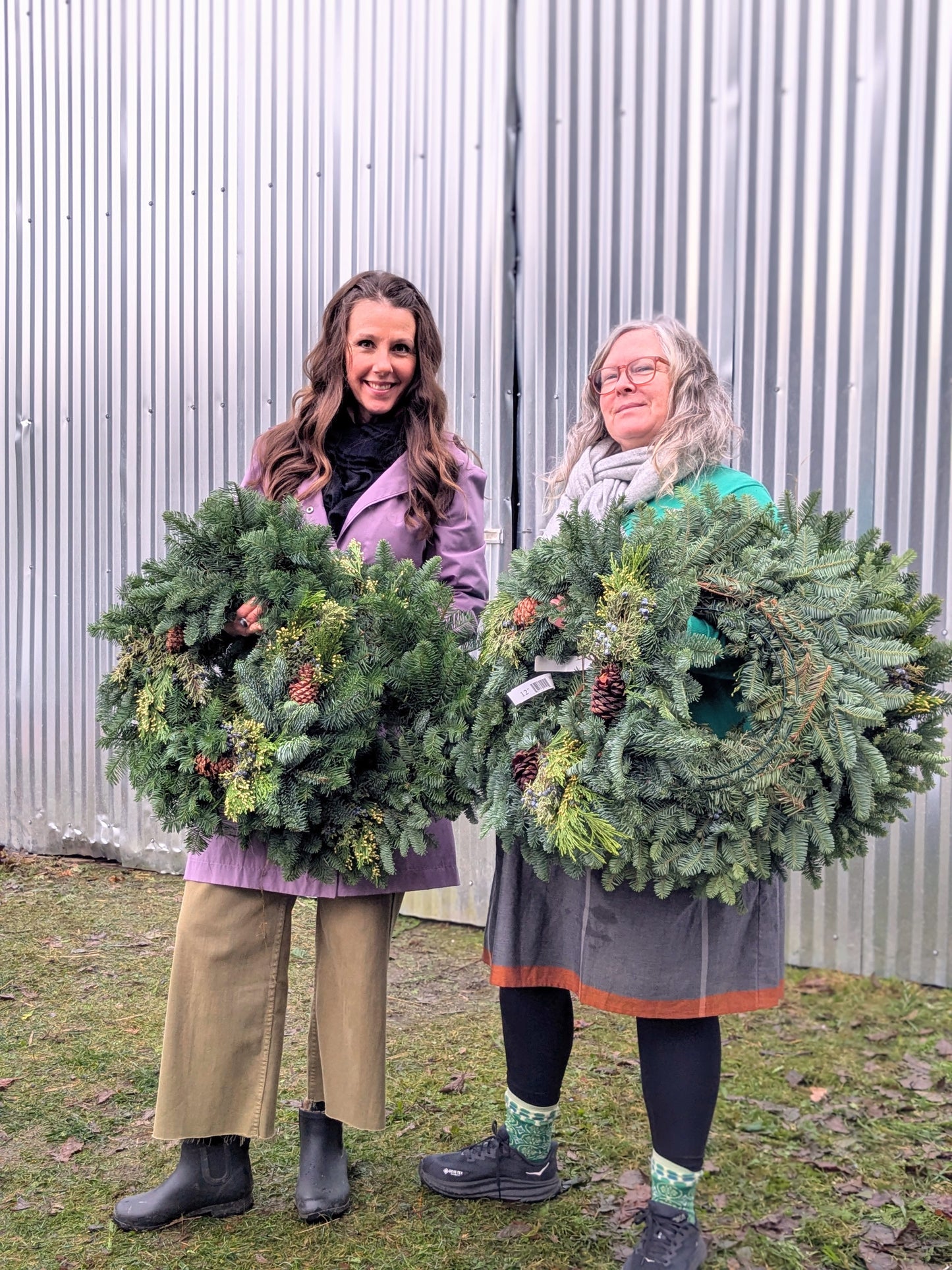 24" Silver Fir Wreath